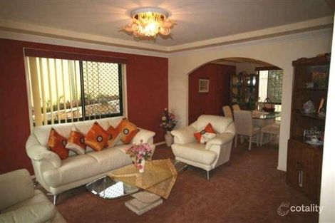 Property photo of 8 Natone Court Sinnamon Park QLD 4073