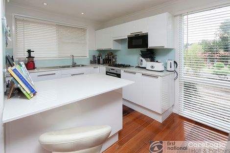 Property photo of 9 Mossvale Close Endeavour Hills VIC 3802