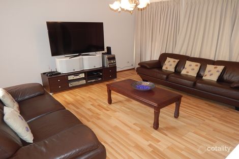 Property photo of 23 Olga Close Bossley Park NSW 2176