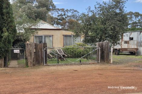 Property photo of 33 Roberts Street Yealering WA 6372