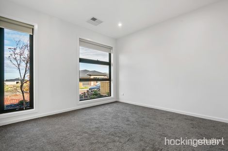 Property photo of 18 Seppies Road Wollert VIC 3750