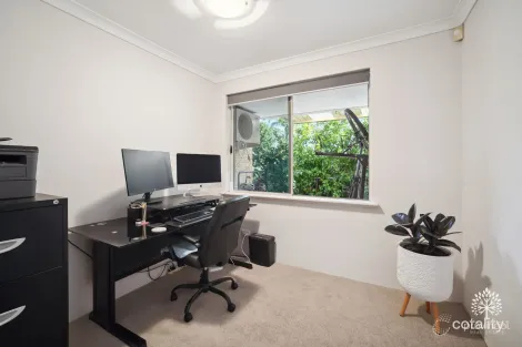 Property photo of 10 Rootes Road Lesmurdie WA 6076