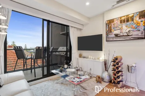 Property photo of 1/15 Small Street Hampton VIC 3188