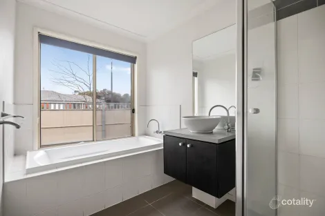 Property photo of 68 Fairhaven Boulevard Melton West VIC 3337