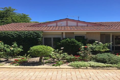 1/12 Ungaroo Rd, Westminster, WA 6061