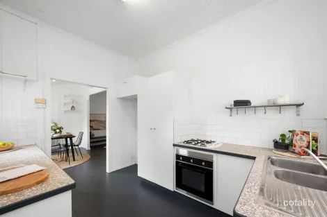 Property photo of 16 Tiny Street Greenslopes QLD 4120