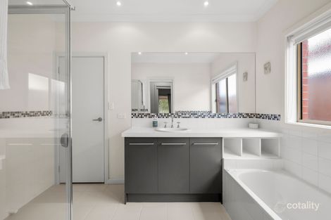 Property photo of 24 Francis Court Lara VIC 3212