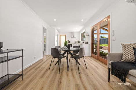 1 Rodney Dr, Woodend, VIC 3442