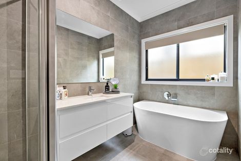 Property photo of 4/99 Swans Way Capel Sound VIC 3940