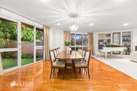 Property photo of 34 Testar Grove Caulfield North VIC 3161