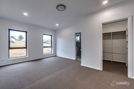 Property photo of 13 Henderson Place Lithgow NSW 2790