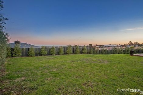 Property photo of 5 Powell Place Pakenham VIC 3810