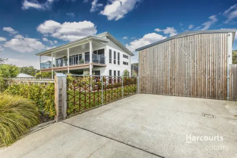 Property photo of 2 Serrata Crescent Sisters Beach TAS 7321