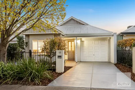12 BOTANICAL DR, CAROLINE SPRINGS, VIC 3023