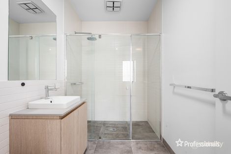 Property photo of 59 Oakden Crescent St Albans VIC 3021