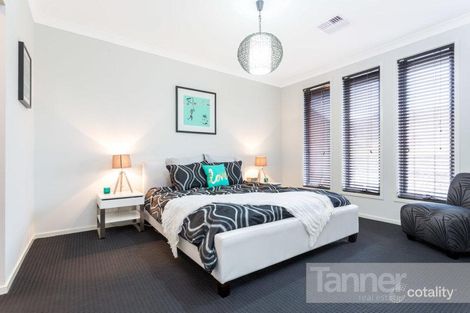 Property photo of 21 Manly Court Seaford Rise SA 5169
