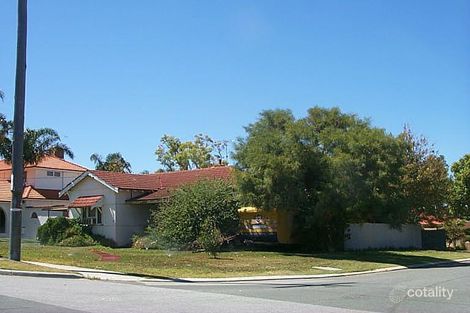 4 Ostend Rd, Scarborough, WA 6019