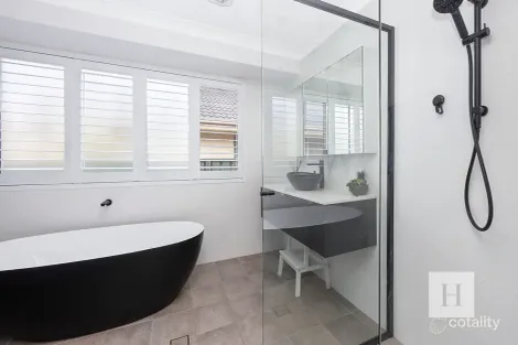 Property photo of 13 Samantha Close Kanwal NSW 2259