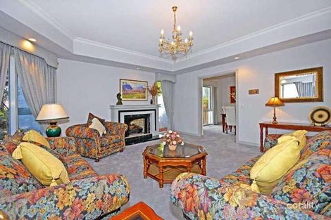 Property photo of 18 Monomeath Close Doncaster East VIC 3109