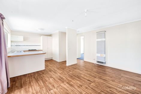 Property photo of 17 Fishburn Place Cranbourne West VIC 3977