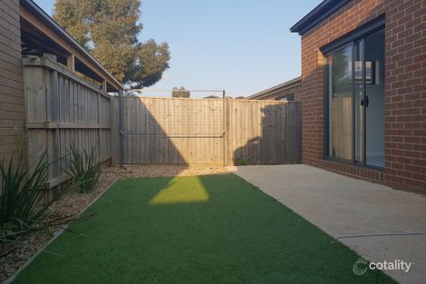 Property photo of 2 Barleygrass Crescent Brookfield VIC 3338
