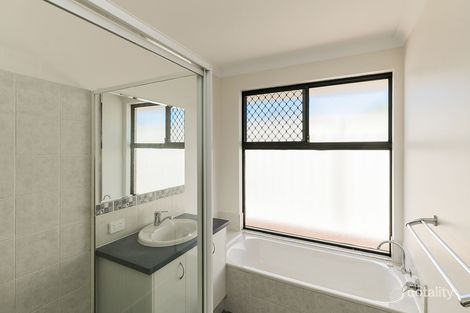 Property photo of 10 Hunter Way Hammond Park WA 6164