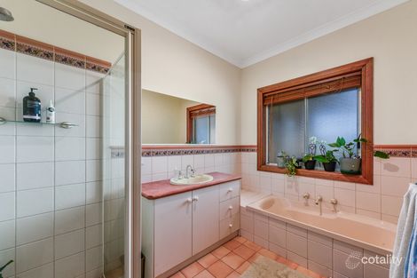 Property photo of 16 Grange Place Mount Gambier SA 5290