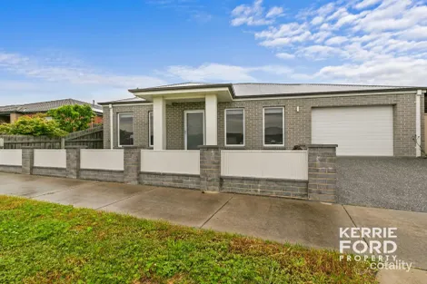 Property photo of 34A Balmoral Place Traralgon VIC 3844