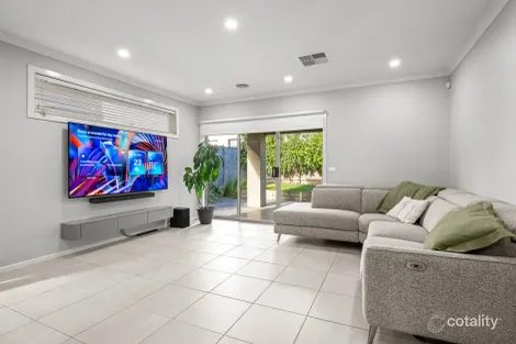 Property photo of 4 Snead Boulevard Cranbourne VIC 3977