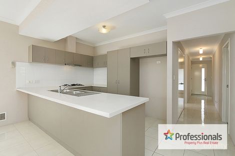 Property photo of 1/2 Malting Court Canning Vale WA 6155