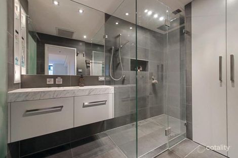 Property photo of 15/9 Beach Street Port Melbourne VIC 3207