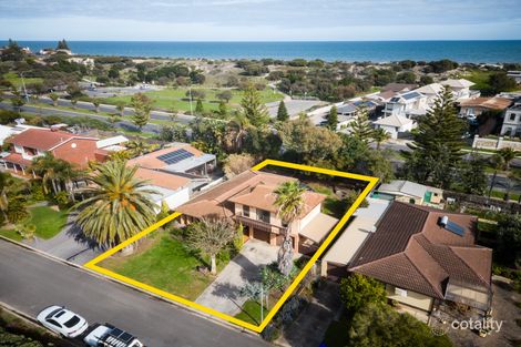 Property photo of 2 Lakeside Court Tennyson SA 5022