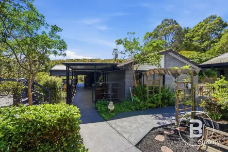 26 Wallaby Dr, Greendale, VIC 3341