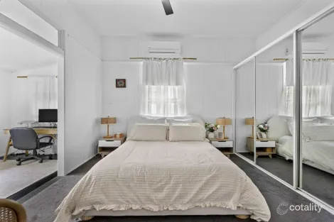 Property photo of 8 William Street Bundamba QLD 4304