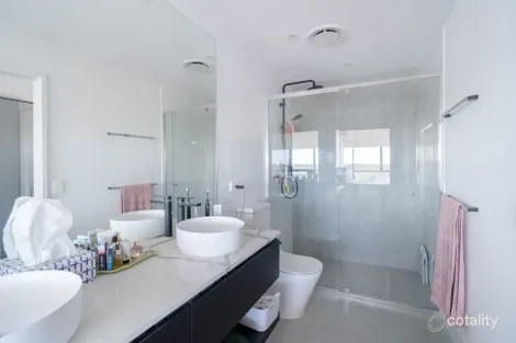 Property photo of 5705/5 Harbour Side Court Biggera Waters QLD 4216