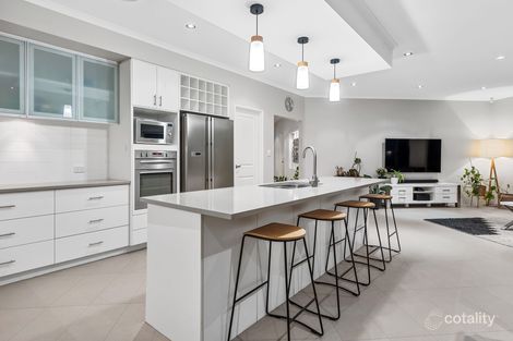 Property photo of 11 Sunbird Way Gwelup WA 6018