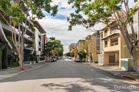Property photo of 2/7 Helen Street Teneriffe QLD 4005