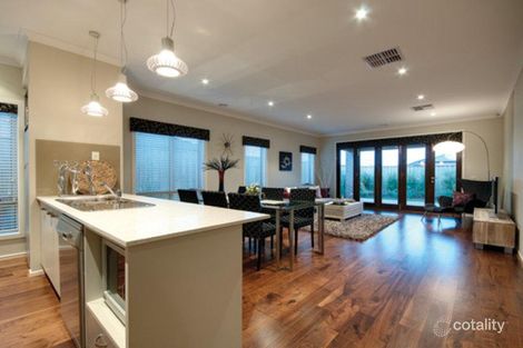 Property photo of 10 Suffolk Place Wollert VIC 3750