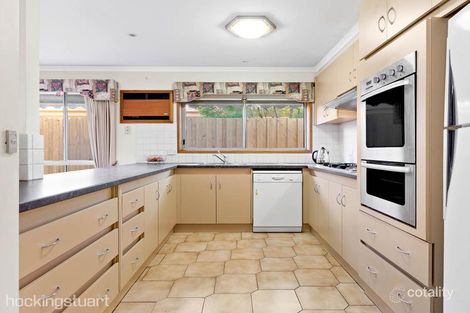 Property photo of 2 Ernest Close Melton West VIC 3337