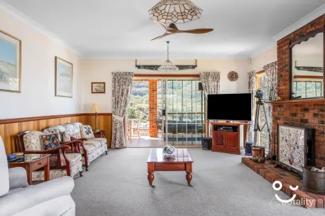 Property photo of 10 Kallaroo Avenue Stanwell Park NSW 2508
