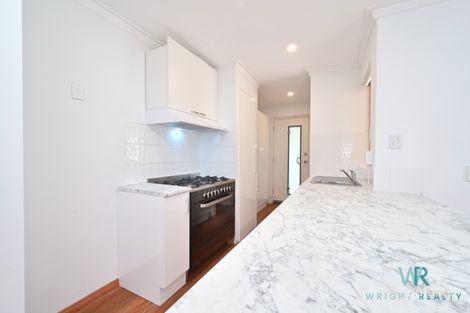 Property photo of 4 Fairlawn Gardens Heathridge WA 6027