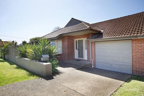Property photo of 28 Edinburgh Crescent Woolooware NSW 2230