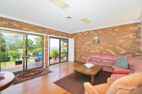 Property photo of 4 Kenmare Avenue Berkeley Vale NSW 2261