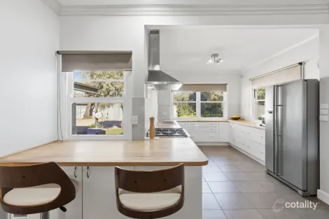 Property photo of 40 King Street Oxley VIC 3678
