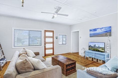 Property photo of 37 Adelaide Street Tumbi Umbi NSW 2261