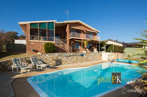 Property photo of 15 Appel Crescent Fadden ACT 2904