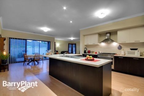 Property photo of 30 Macquarie Circuit Pakenham VIC 3810