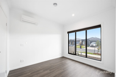 Property photo of 2 Graham Circuit Logan Reserve QLD 4133