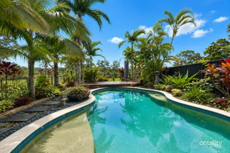 Property photo of 25 Edgeworth Place Helensvale QLD 4212