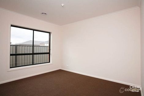 Property photo of 45 Kelway Street Craigieburn VIC 3064